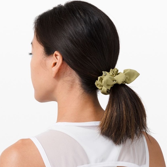 🌸Uplifting Scrunchie Bow-Hazel Green:LAST ONE. - Picture 2 of 3